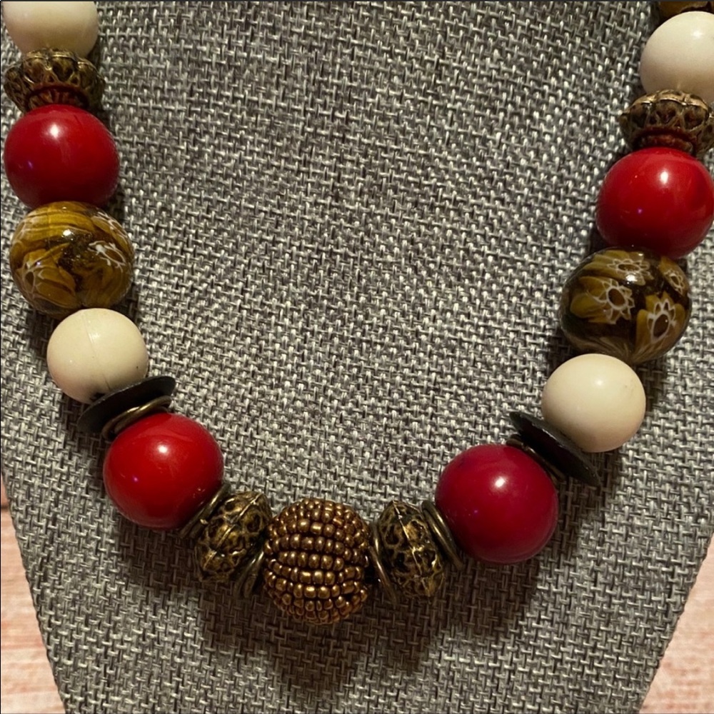 VINTAGE New York & Co Chunky Wooden Beads Necklace - Picture 2 of 4